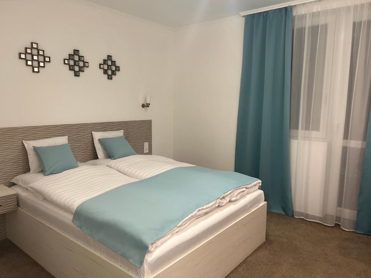 Danelis Hotel Edelény Eksteriør billede